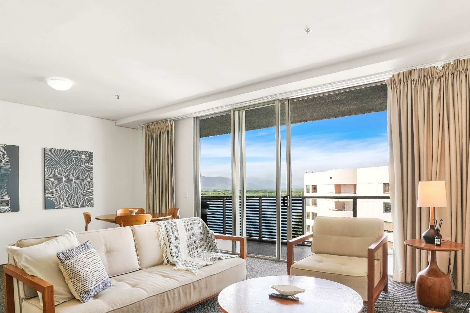 Harbour Lights with Ocean Views - Cozie homes