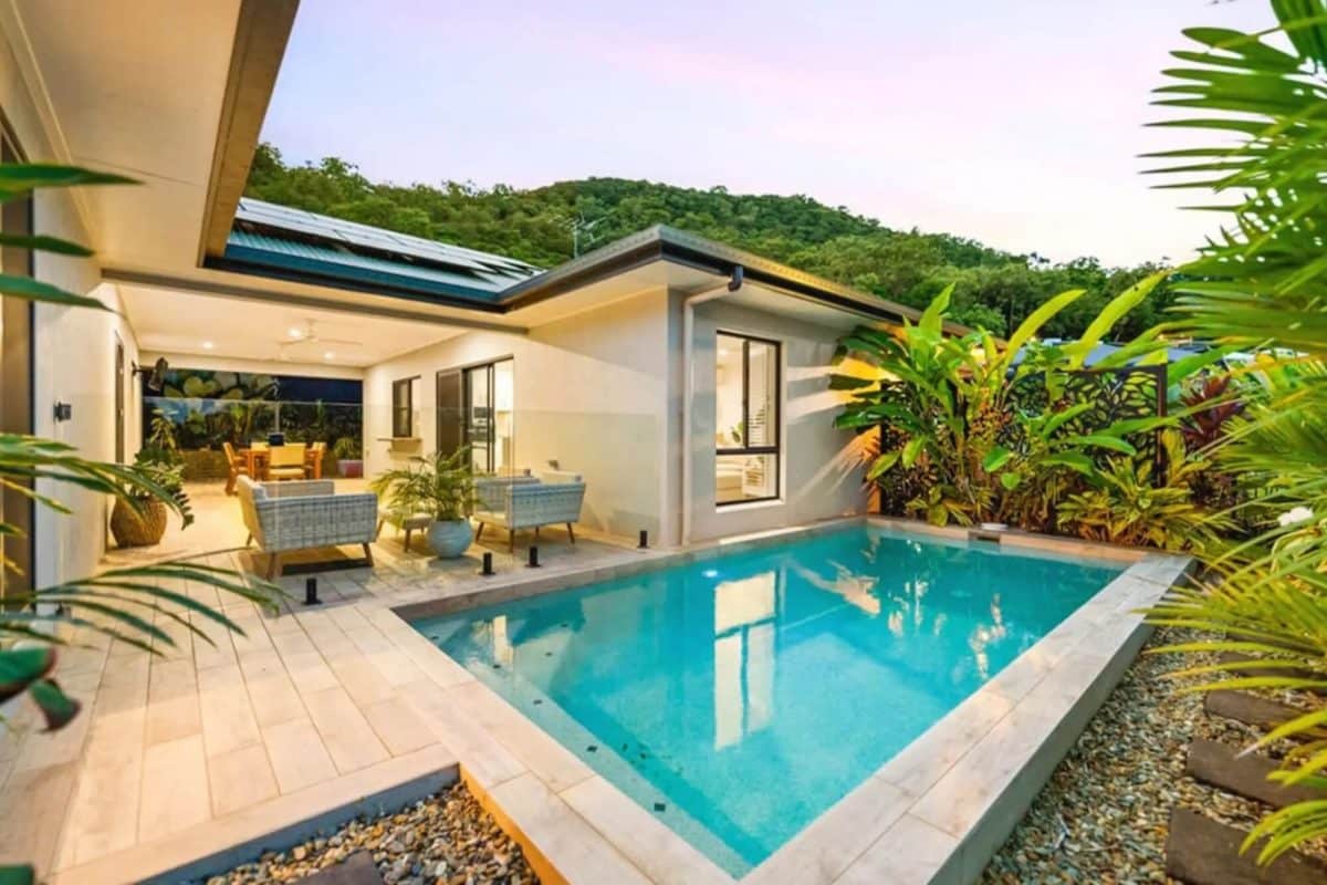 Trinity Beach Breeze - Cozie homes